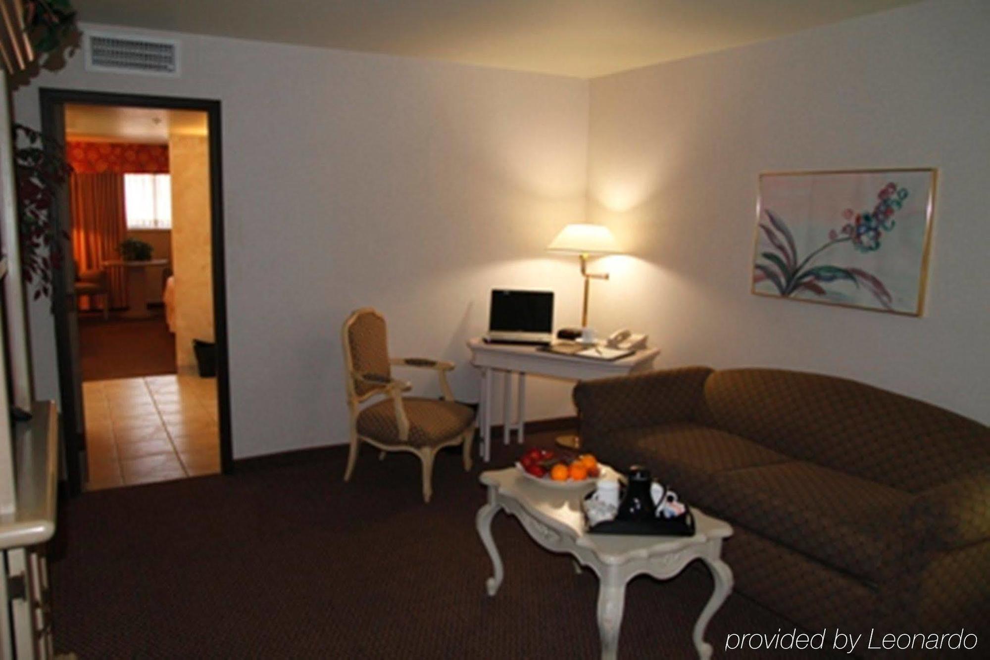 Ramada By Wyndham Viscount Suites Tucson East Exterior foto